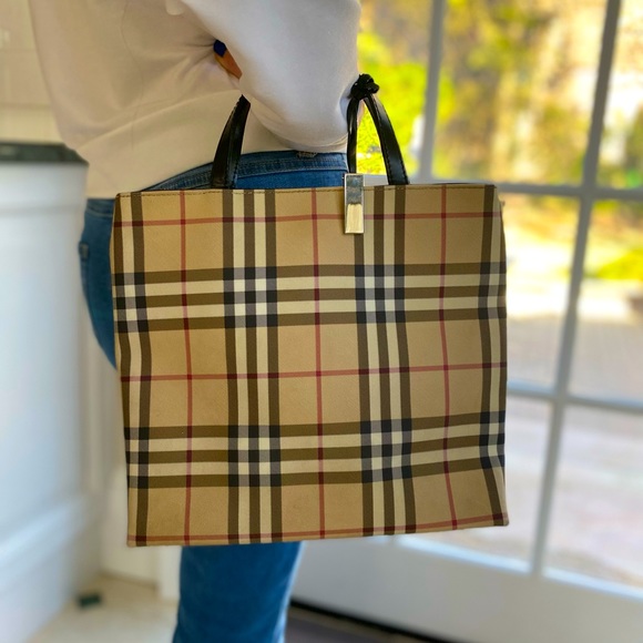 Authentic Burberry bag - tote - Picture 1 of 7